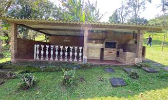 Imagem 7: Sítio em Juquitiba com nascente e lago