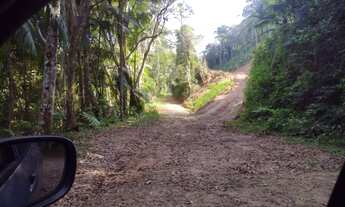 Imagem 4: Terreno em Juquitiba medindo 3.268,00 m² com construção inacabada