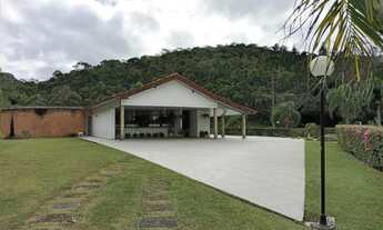 Imagem: Belíssimo sítio alto padrão em São Lourenço