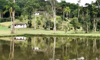 Imagem 4: Sítio em Itapecerica da Serra com lagos e piscina