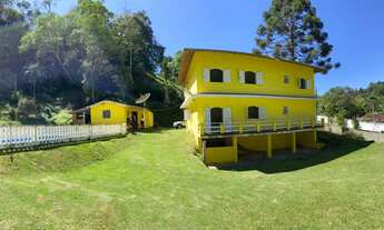 Imagem 6: Chácara em Juquitiba medindo 4.100,00 m² com piscina e lago