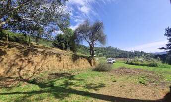Imagem 2: Terreno em Juquitiba medindo 5.000,00 m² com platô e nascente