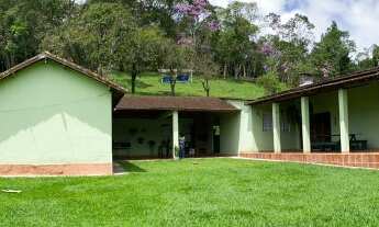 Imagem 2: Sítio em Juquitiba com área de 10,9 alqueires com casa sede com 4 dormitórios