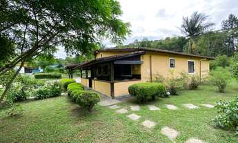 Imagem 4: Chácara em Juquitiba medindo 16.000,00 m² com piscina e 2 lagos