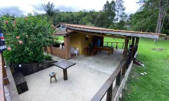 Imagem 6: Chácara em Juquitiba medindo 16.000,00 m² com piscina e 2 lagos