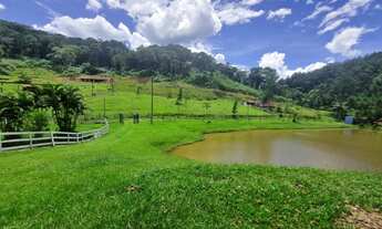 Imagem 5: Sítio em Juquitiba com área de 5,8 alqueires com 4 lagos e piscina