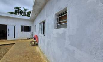 Imagem 2: Casa em São Lourenço da Serra com 3 dormitórios sendo duas suítes