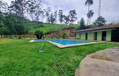 Imagem 5: Sítio localizado em São Lourenço da Serra em frente à Rodovia Régis Bittencourt, com uma á