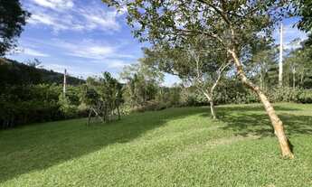 Imagem 6: Sítio em Juquitiba com piscina, lago e nascente