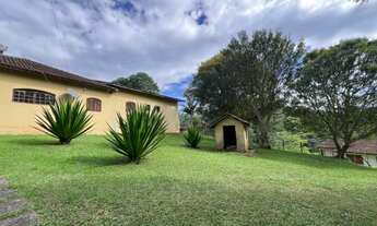 Imagem 3: Sítio em Juquitiba com piscina, lago e nascente