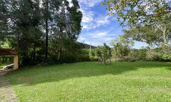 Imagem 5: Sítio em Juquitiba com piscina, lago e nascente