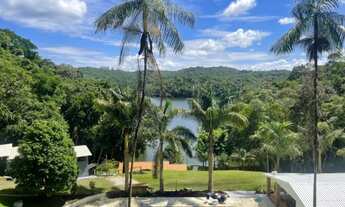 Imagem 2: Venha se encantar com este incrível sítio em Juquitiba, que oferece uma vista panorâmica d