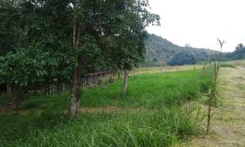 Imagem 2: Terreno em Juquitiba com lago, ideal para formação de chácara para moradia e lazer