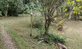 Imagem 7: Chácara à venda em São Lourenço da Serra - SP com riacho
