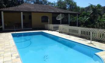 Imagem 2: Sítio na divisa de São Lourenço da Serra e Juquitiba com piscina e lago