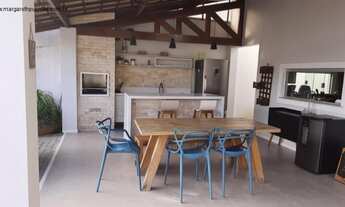 Imagem 6: Casa em Condomínio Fechado em Buraquinho, 4 Suítes sendo uma Máster, Piscina Privativa, Lo