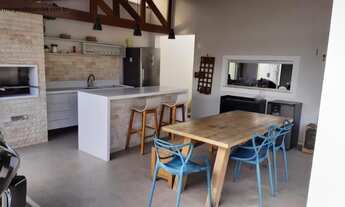 Imagem 4: Casa em Condomínio Fechado em Buraquinho, 4 Suítes sendo uma Máster, Piscina Privativa, Lo