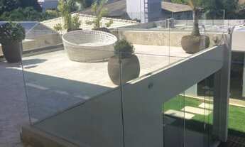 Imagem 6: Linda Mansão em Busca Vida, com 6 suítes, terreno enorme, cozinha em Corian, armários plan