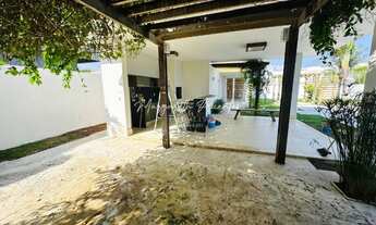 Imagem 7: Casa 4/4 sendo 3 suítes, 2 com closets amplos, 1/4 térreo mais Home Cine/brinquedoteca na