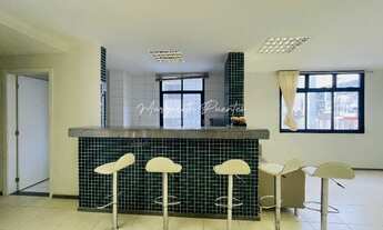 Imagem 6: Cobertura de 1 quarto com varanda, 2 banheiros, prédio com portaria, academia, pastilhado