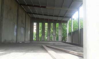 Imagem 7: Excelente galpão com vão livre, com ótima estrutura medindo 10 de frente por 30 de comprim