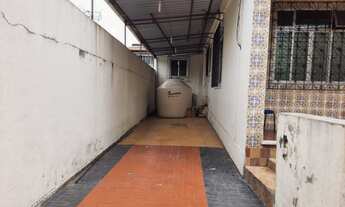 Imagem 4: Prédio com 3 imóveis frente de Rua próximo a Av Dom Helder Câmara