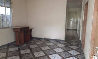 Imagem 7: Prédio com 3 imóveis frente de Rua próximo a Av Dom Helder Câmara