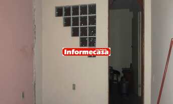 Imagem 7: 2 Casa independentes, a da frente composta de 3 dormitorios, 2 banheiros, atualmente esta