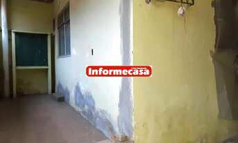 Imagem 4: 2 Casa independentes, a da frente composta de 3 dormitorios, 2 banheiros, atualmente esta