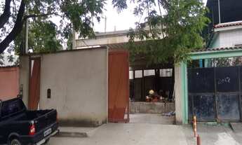 Imagem 2: Excelente galpão com vão livre, com ótima estrutura medindo 10 de frente por 30 de comprim