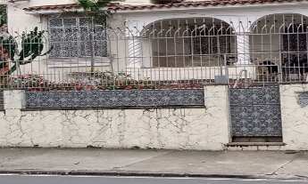 Imagem: Casa Linear Frente de Rua Centro de Terreno