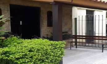 Imagem: 2 dormitórios, 1 banheiros, 1 vaga na garagem