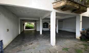 Imagem 7: Independente com Varanda Quintal 4 Quartos e 4 vagas