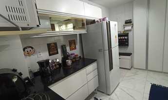 Imagem 7: Apartamento rua Valério em Cascadura. Fino acabamento, piso em porcelanato na sala e quart