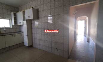 Imagem 6: CASA INDEPENDENTE, FRENTE DE RUA, PRECISANDO DE REPAROS, 3 DORMITÓRIOS, AO LADO DA MARQUES