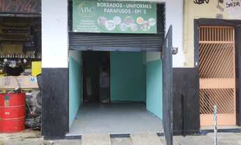 Imagem: Loja próximo à Estação e a Praça de