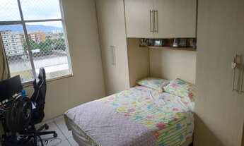 Imagem 4: Apartamento com ar condicionado split e armários planejados