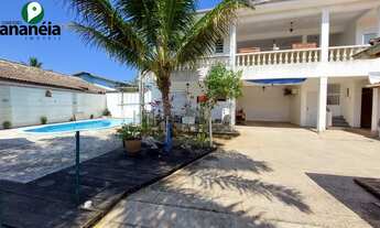 Imagem: Casa com 6 suítes e piscina à venda