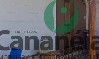 Imagem 2: Casa com 3 dormitórios (1 suíte) e piscina no Nossa Senhora dos Navegantes - Cananéia / SP