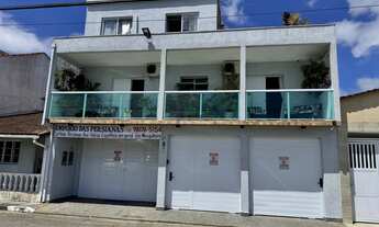 Imagem 2: Belíssima casa com vista para o mar a venda com 5 dormitórios (2 suítes) no Centro de Cana