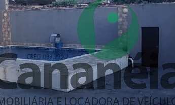 Imagem 3: Casa com 2 dormitórios e piscina para venda no bairro Vila Cabana em Cananéia-SP