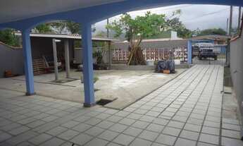 Imagem 3: 2 dormitórios, 1 banheiros, 4 vagas na garagem, 180M² de Área Construída