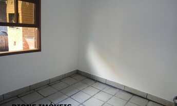 Imagem 5: 2 dormitórios, 1 banheiros, 4 vagas na garagem, 180M² de Área Construída