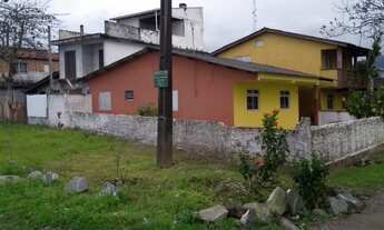 Imagem 2: 3 dormitórios, 2 banheiro, 4 vagas na garagem, 200M² de Área Construída