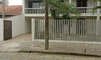 Imagem 5: 4 dormitórios, 1 suítes, 5 vagas na garagem, 150M² de Área Construída