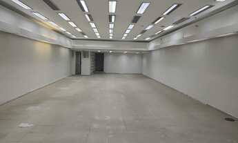 Imagem: 210M² de Área Construída na Rua Senador