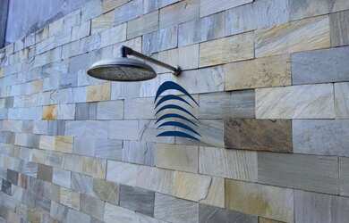 Imagem 6: BELÍSSIMA CASA TÉRREA NO CORAÇÃO DA PITUBA, AVENIDA PAULO VI Rua fechada com portaria 24