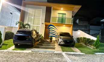 Imagem: Casa a venda, localizada no condomínio