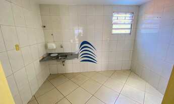 Imagem: Casa solta fora de condomínio, rua bem