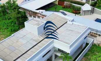 Imagem 5: Casa de Luxo em Guarajuba com 8 Suítes e 320m², Próxima à Praia